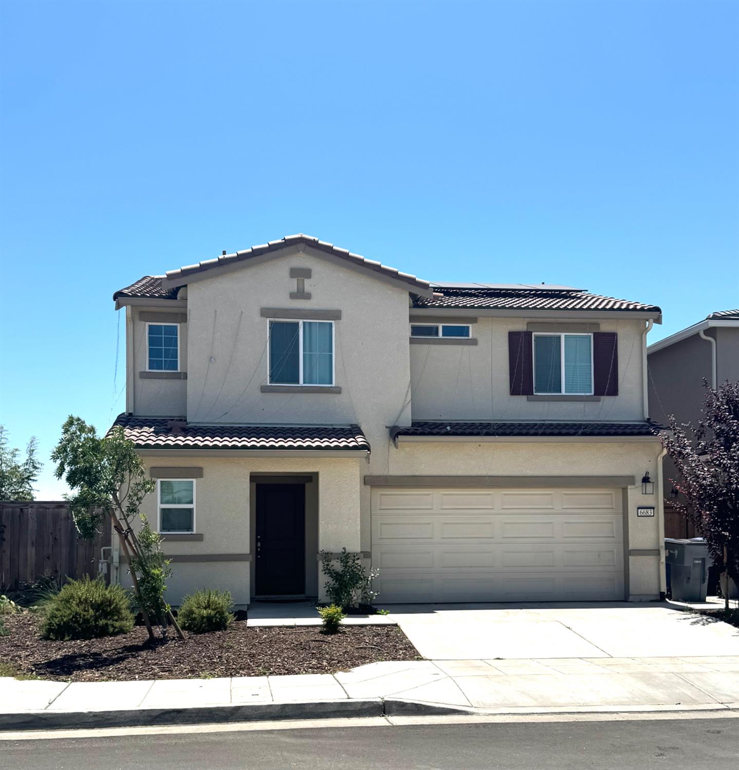 6683 E Madison Ave, Fresno, CA 93727