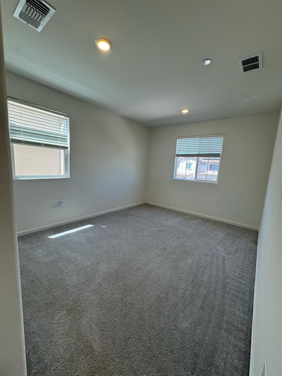 6683 E Madison Ave, Fresno, CA 93727