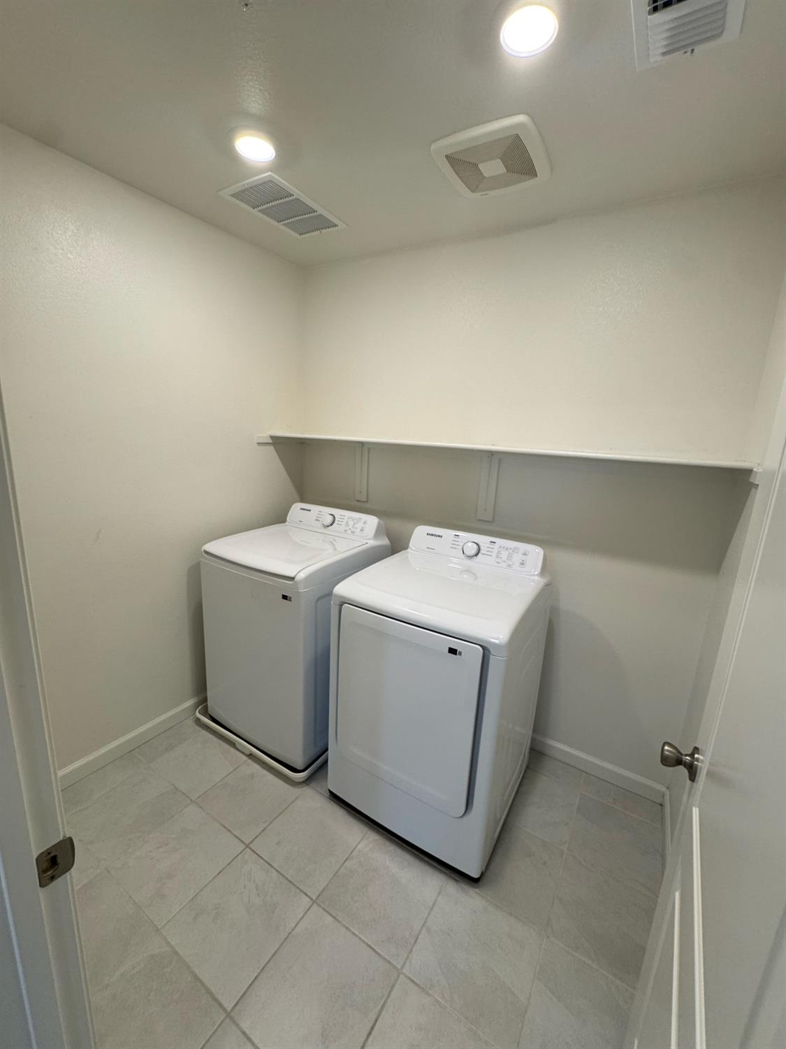 6683 E Madison Ave, Fresno, CA 93727