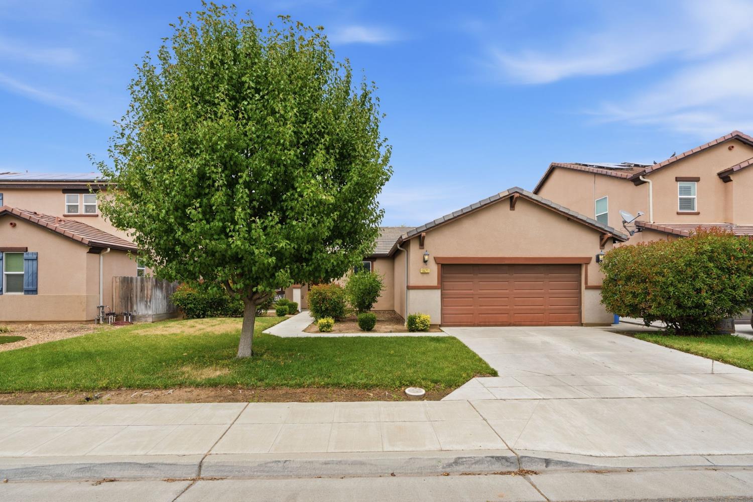 1471 Paseo Del Mar Pkwy, Madera, CA 93638