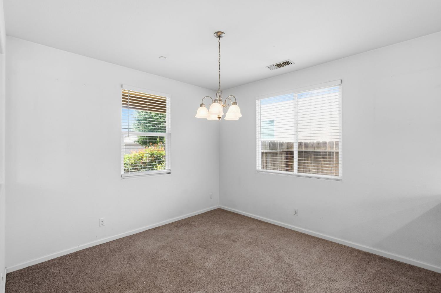 1471 Paseo Del Mar Pkwy, Madera, CA 93638