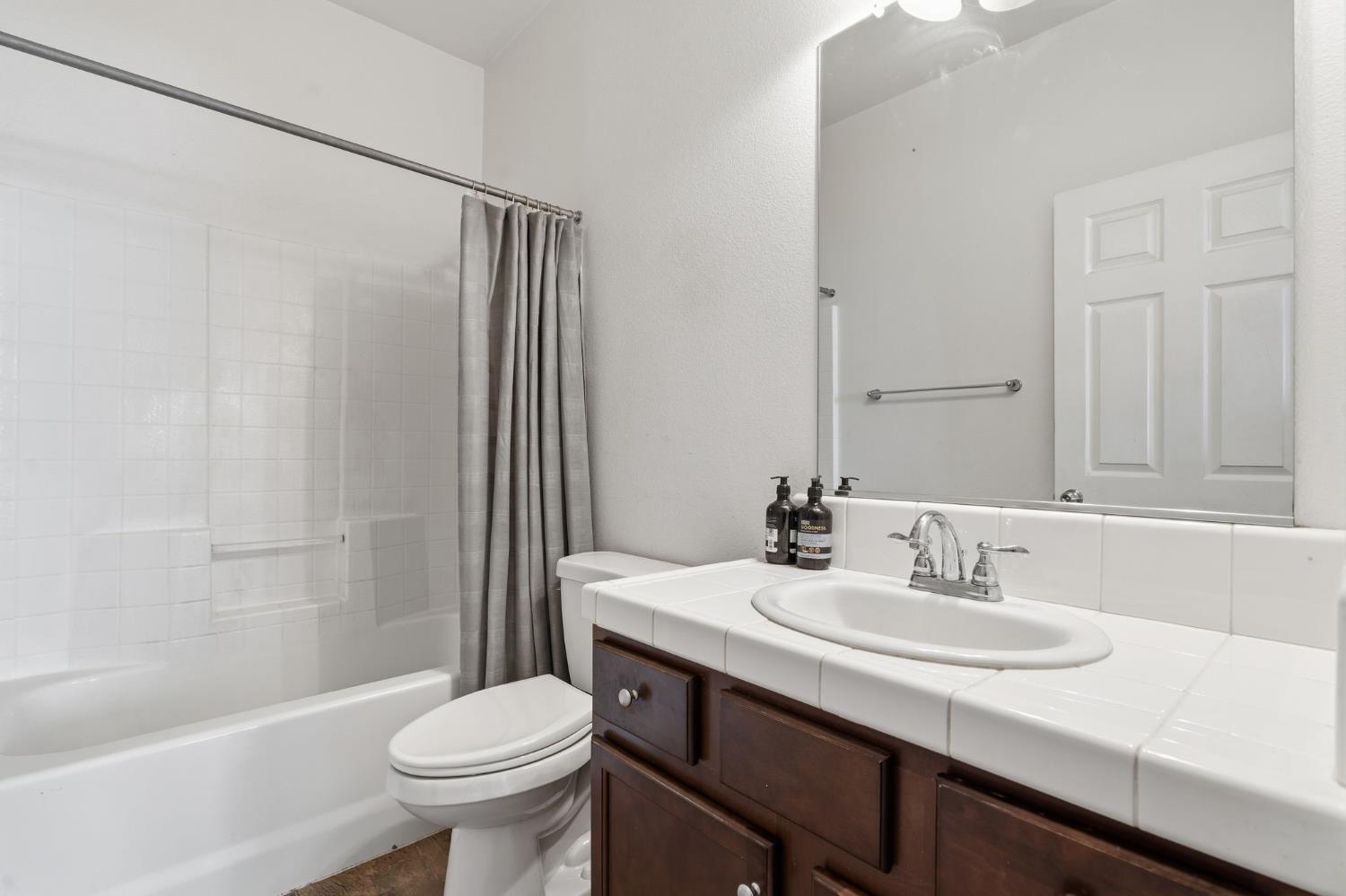 1471 Paseo Del Mar Pkwy, Madera, CA 93638