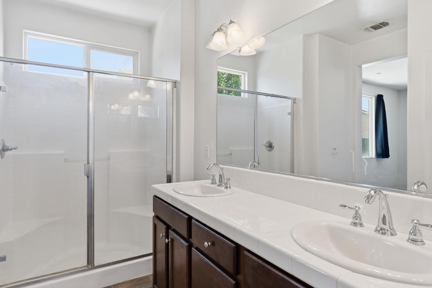 1471 Paseo Del Mar Pkwy, Madera, CA 93638