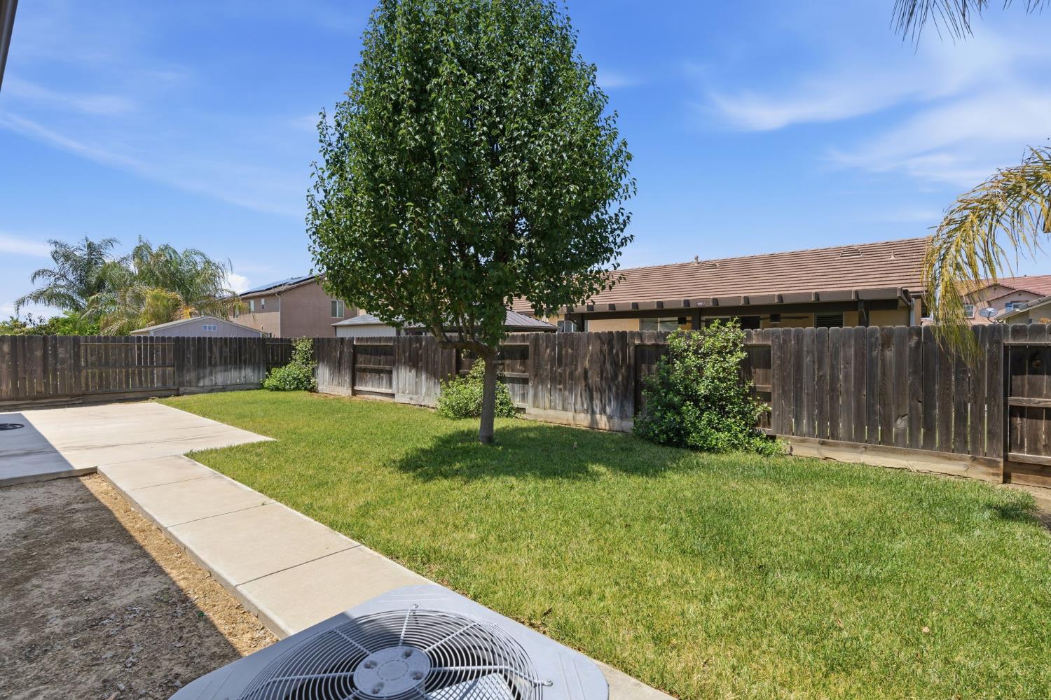 1471 Paseo Del Mar Pkwy, Madera, CA 93638