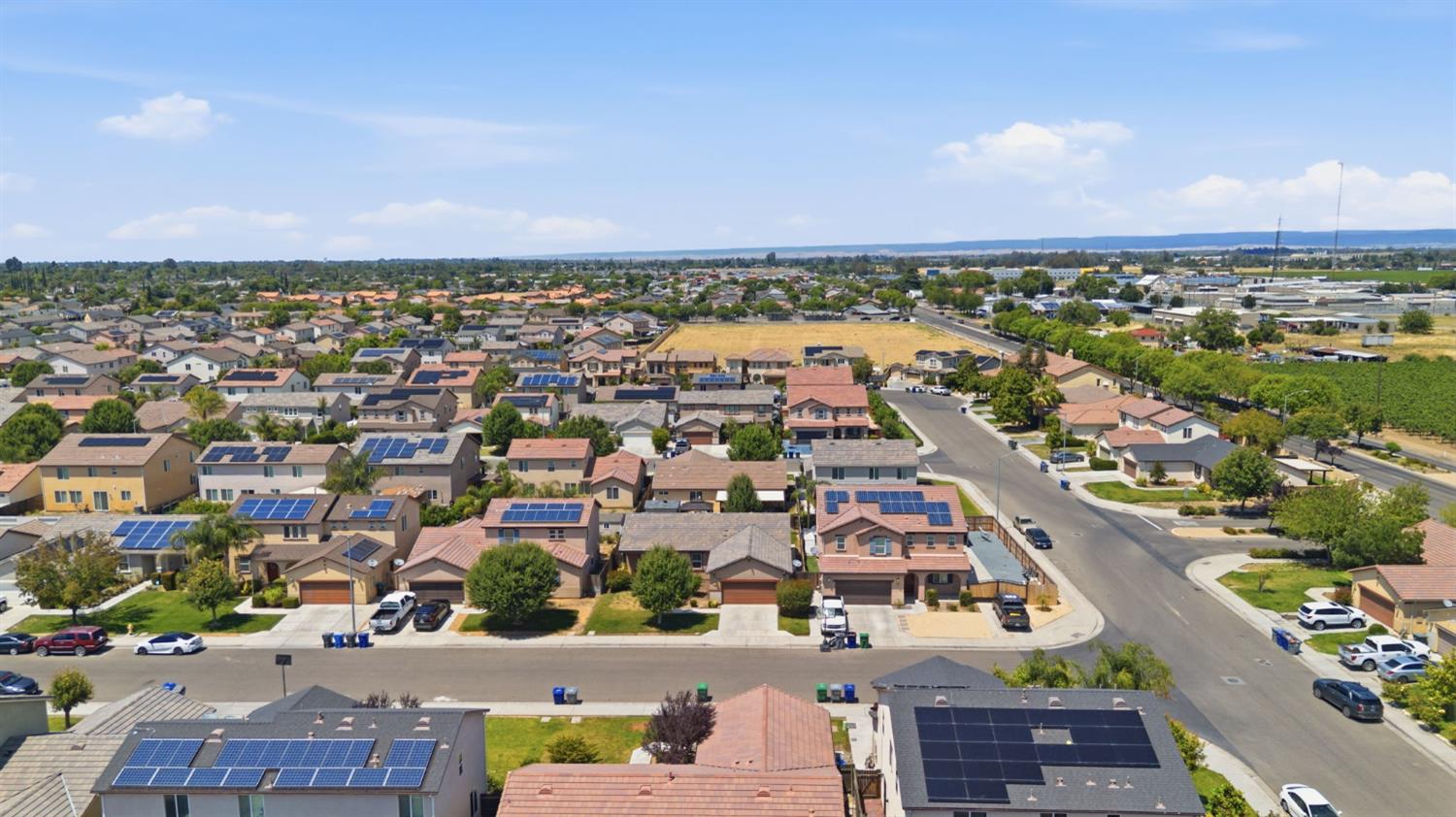 1471 Paseo Del Mar Pkwy, Madera, CA 93638