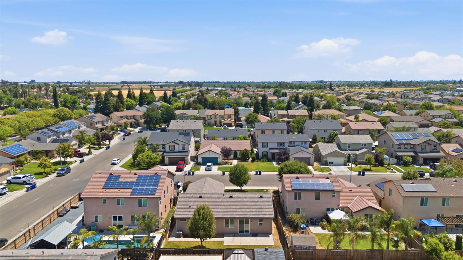 1471 Paseo Del Mar Pkwy, Madera, CA 93638