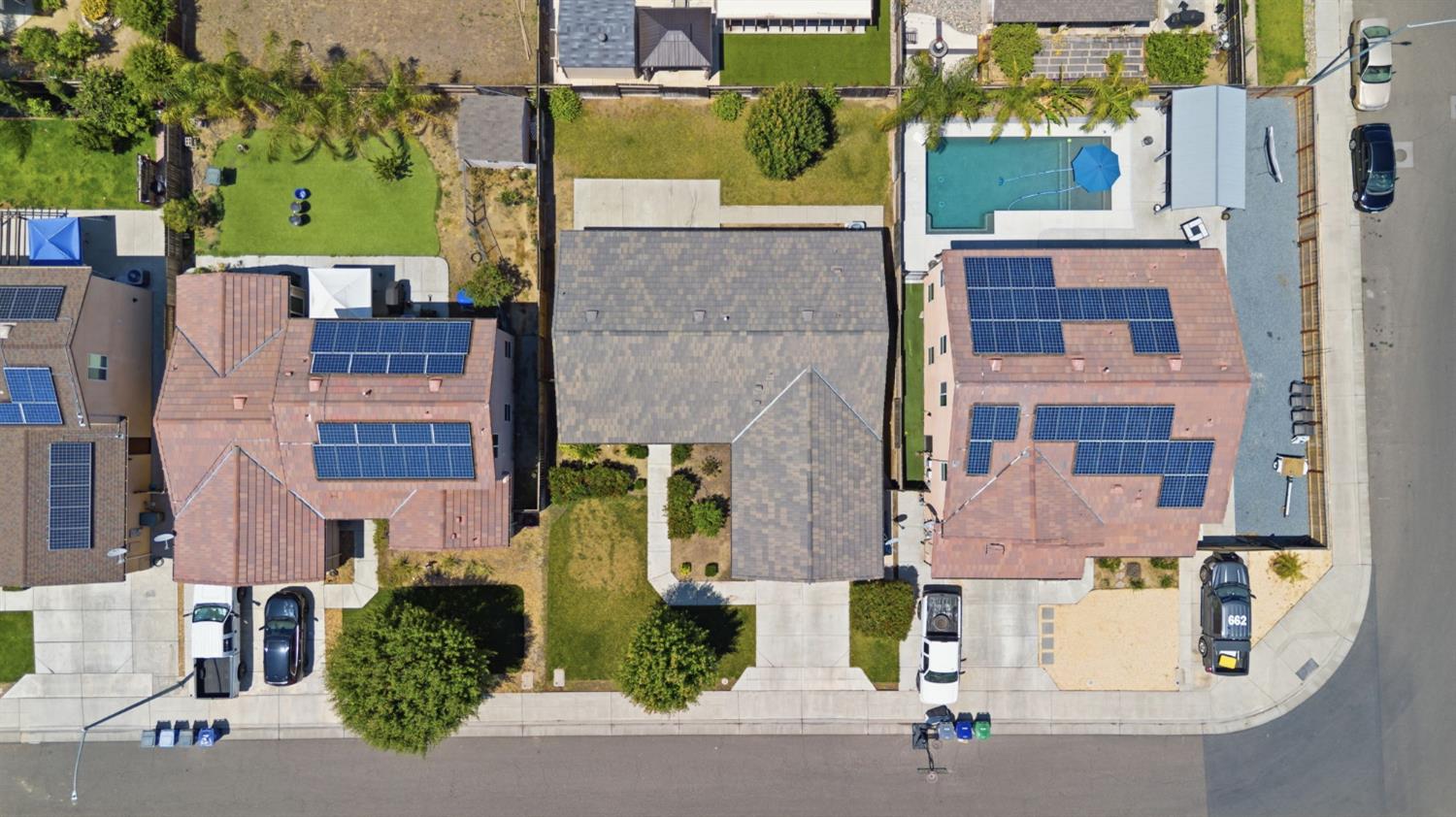 1471 Paseo Del Mar Pkwy, Madera, CA 93638