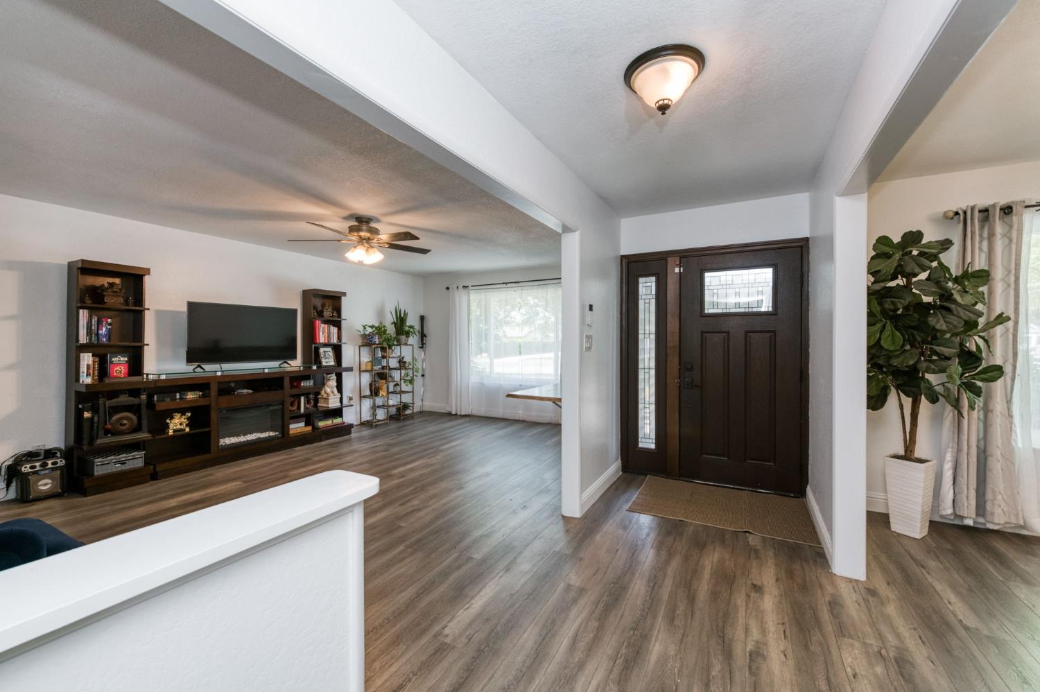 36837 Berkshire Dr, Madera, CA 93636
