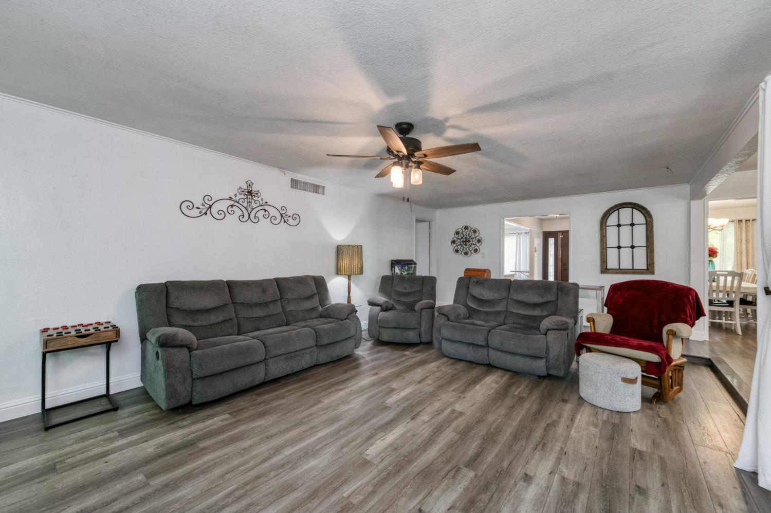 36837 Berkshire Dr, Madera, CA 93636