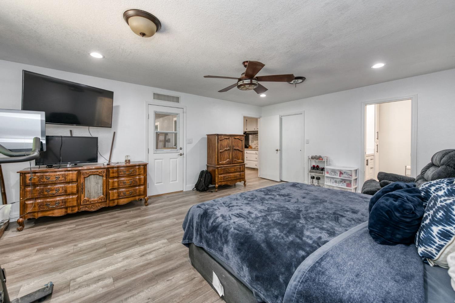 36837 Berkshire Dr, Madera, CA 93636