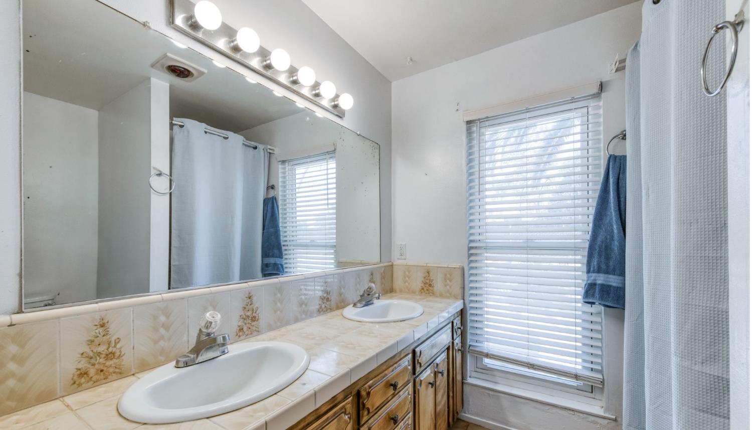 36837 Berkshire Dr, Madera, CA 93636