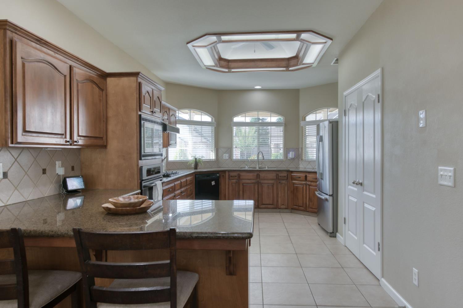 55 Serena Ave, Clovis, CA 93619
