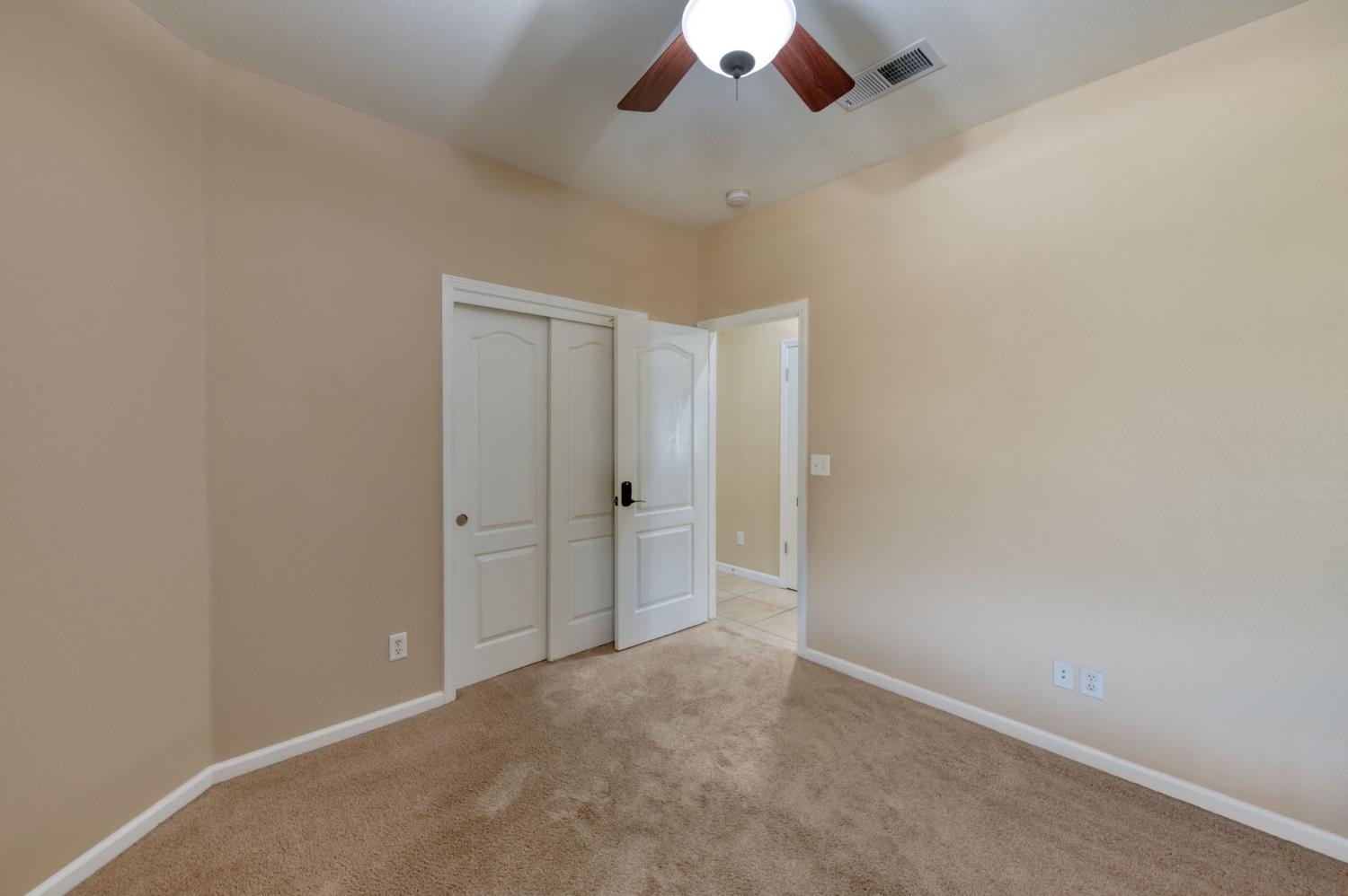 55 Serena Ave, Clovis, CA 93619