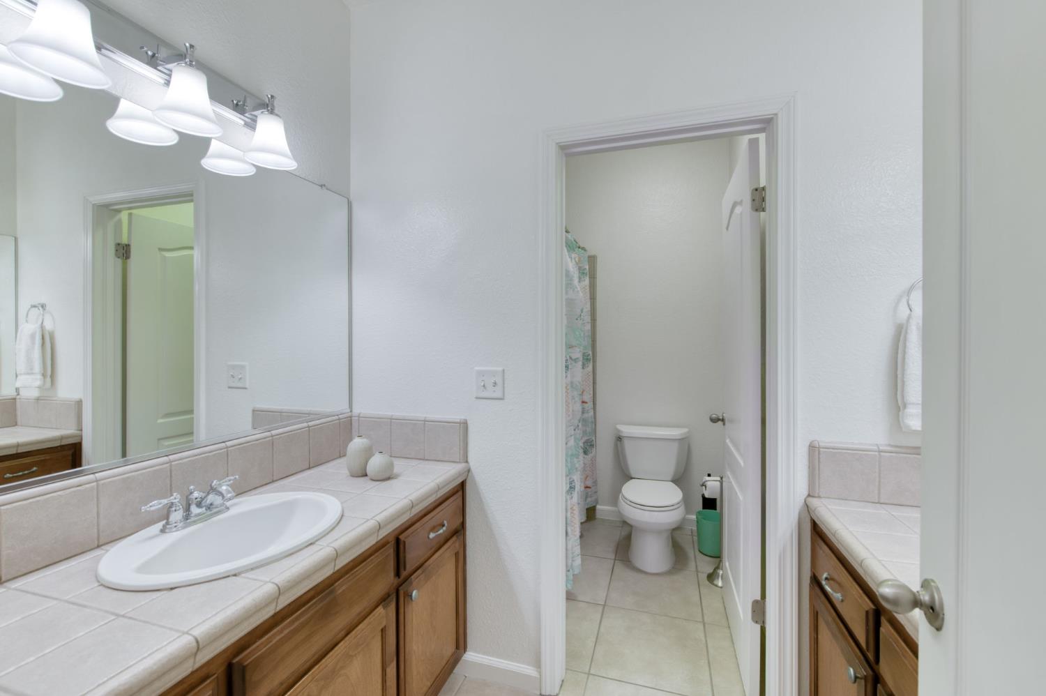 55 Serena Ave, Clovis, CA 93619