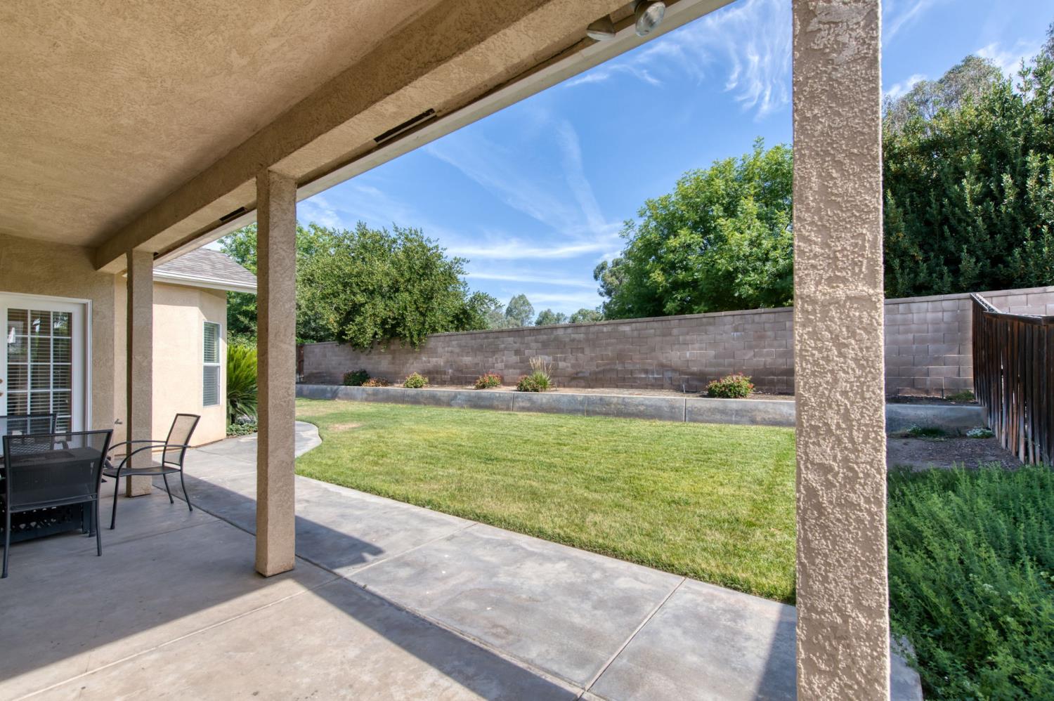 55 Serena Ave, Clovis, CA 93619