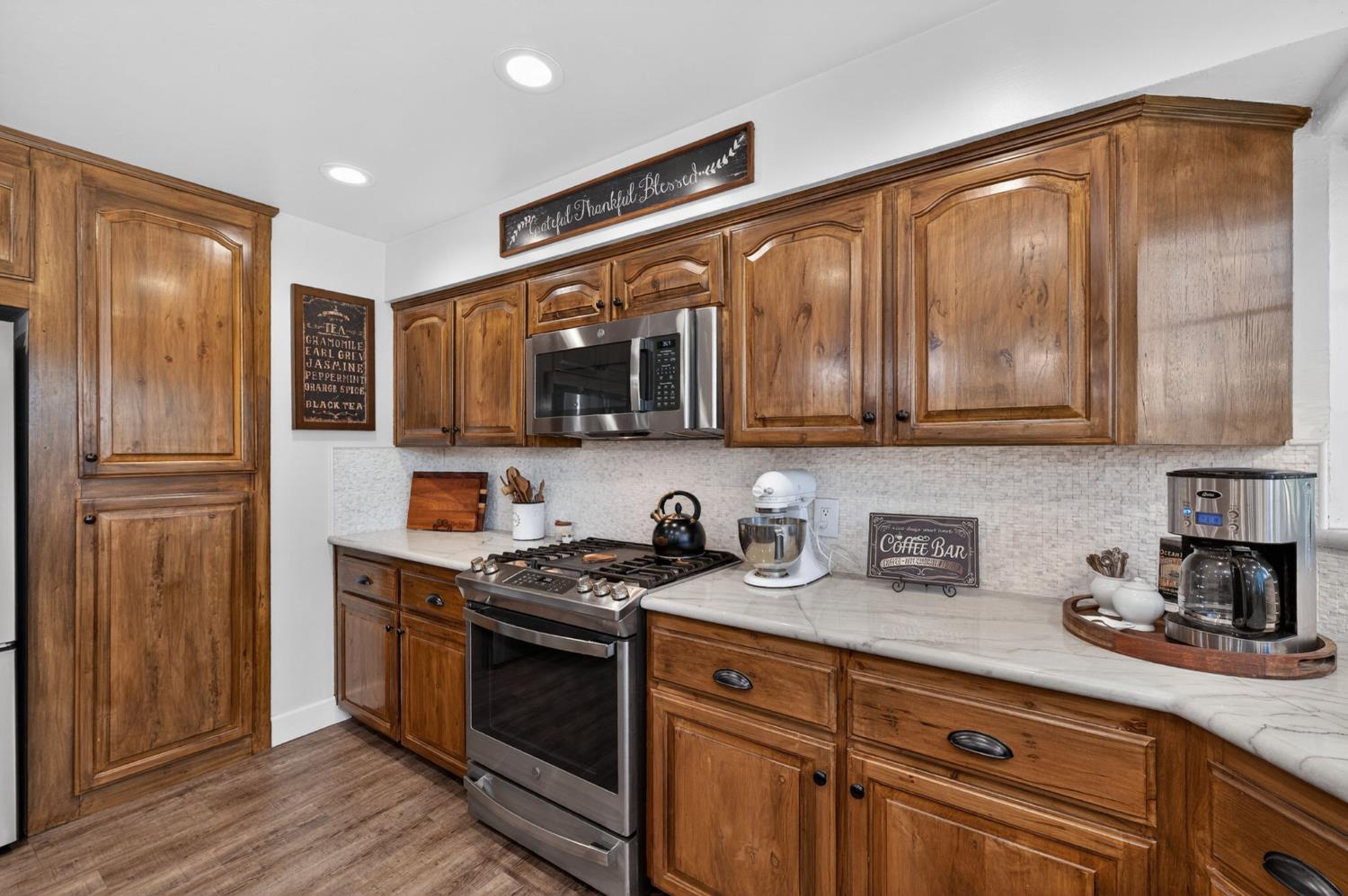 9198 N Fowler Ave, Clovis, CA 93619
