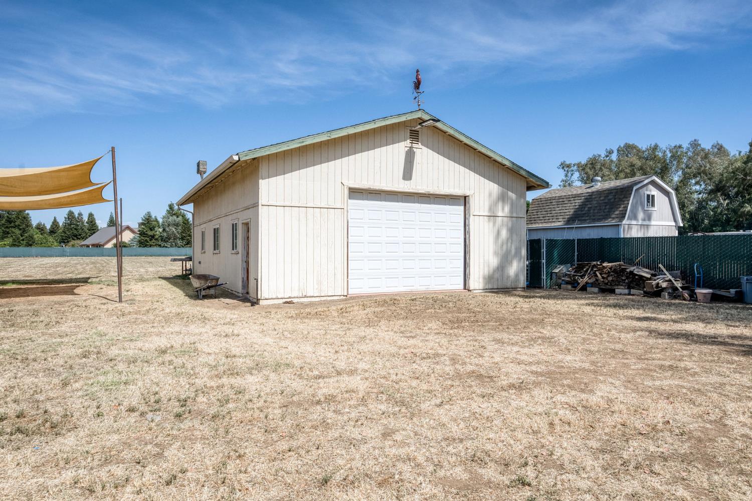9198 N Fowler Ave, Clovis, CA 93619