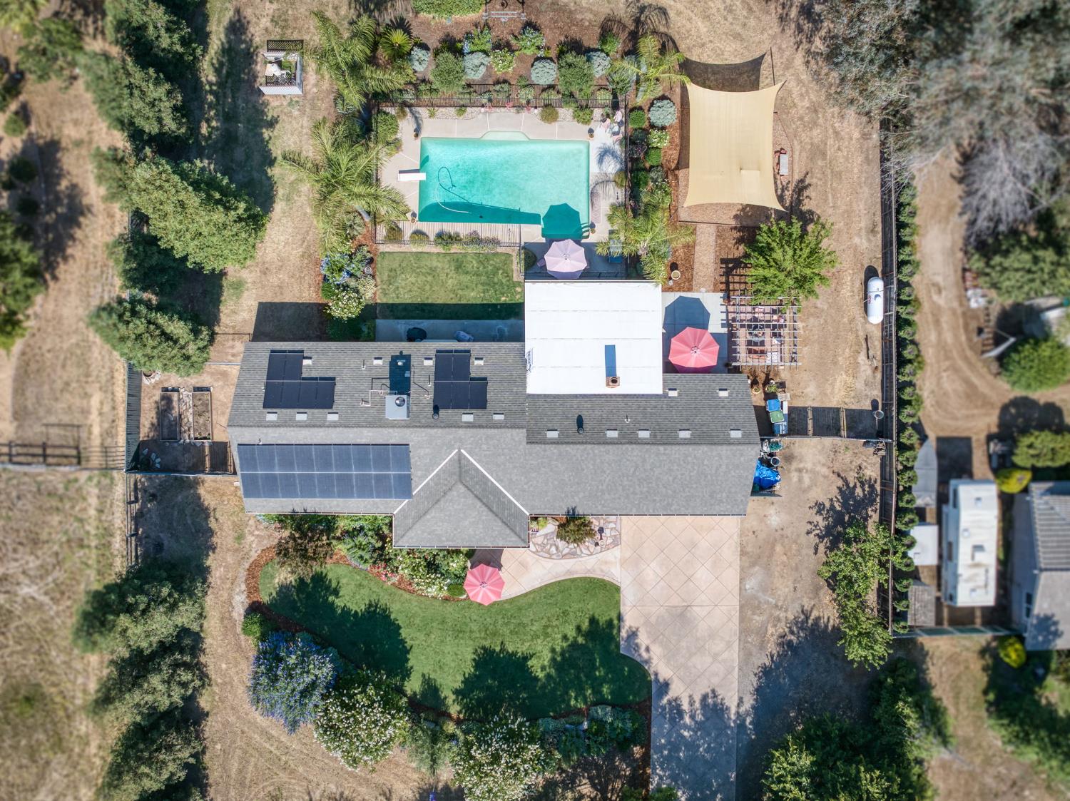 9198 N Fowler Ave, Clovis, CA 93619