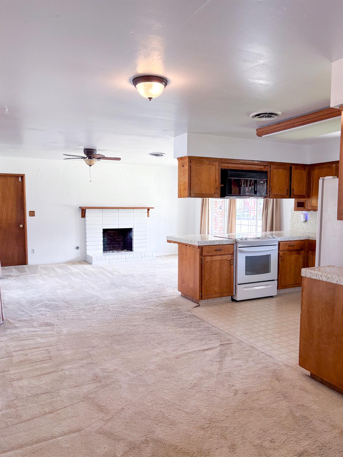 3517 Howard St, Selma, CA 93662