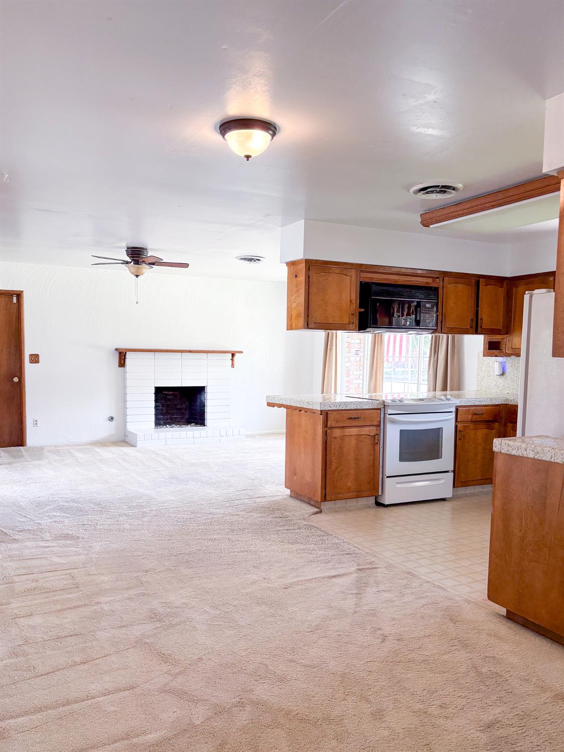 3517 Howard St, Selma, CA 93662