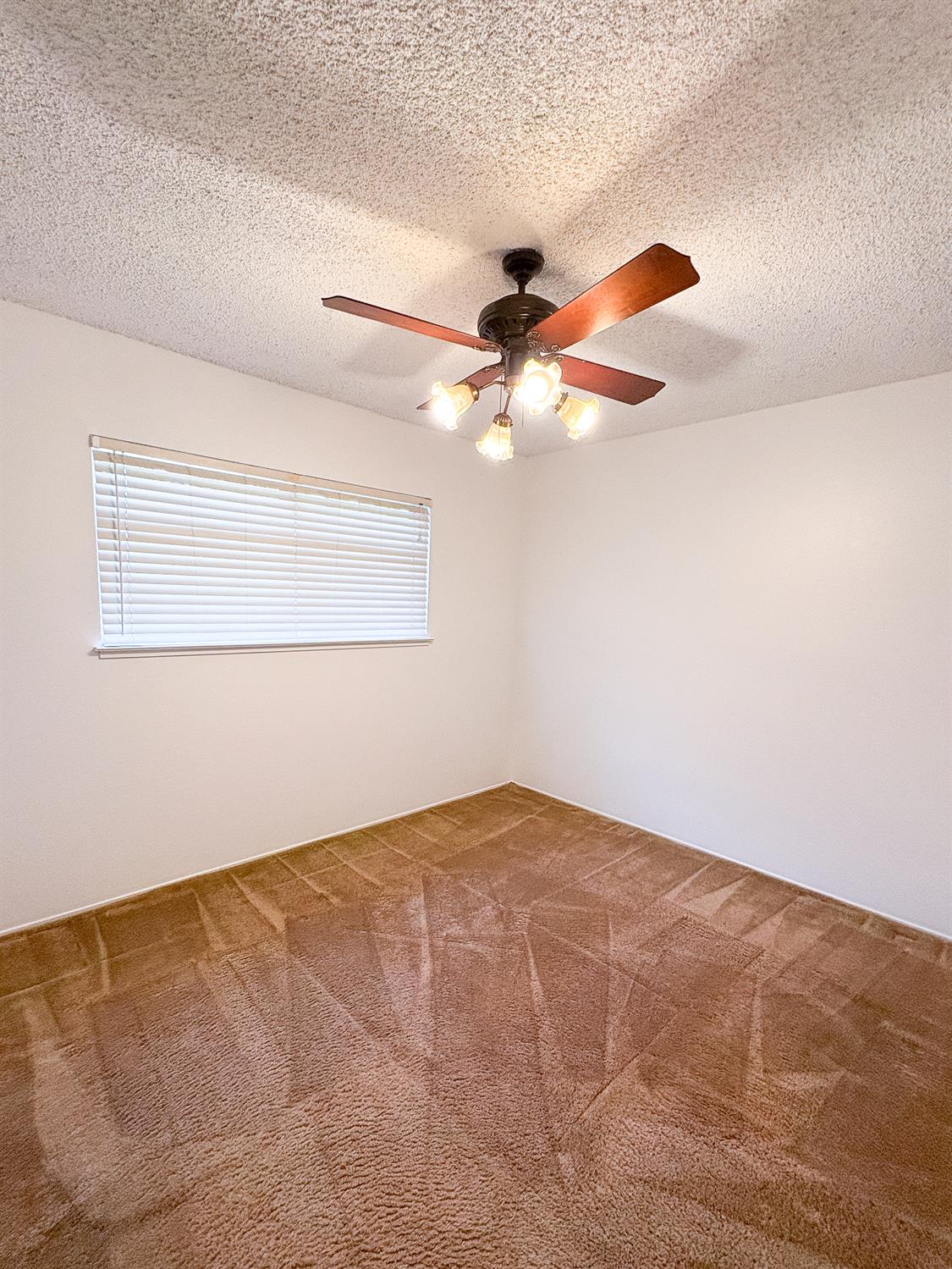 3517 Howard St, Selma, CA 93662