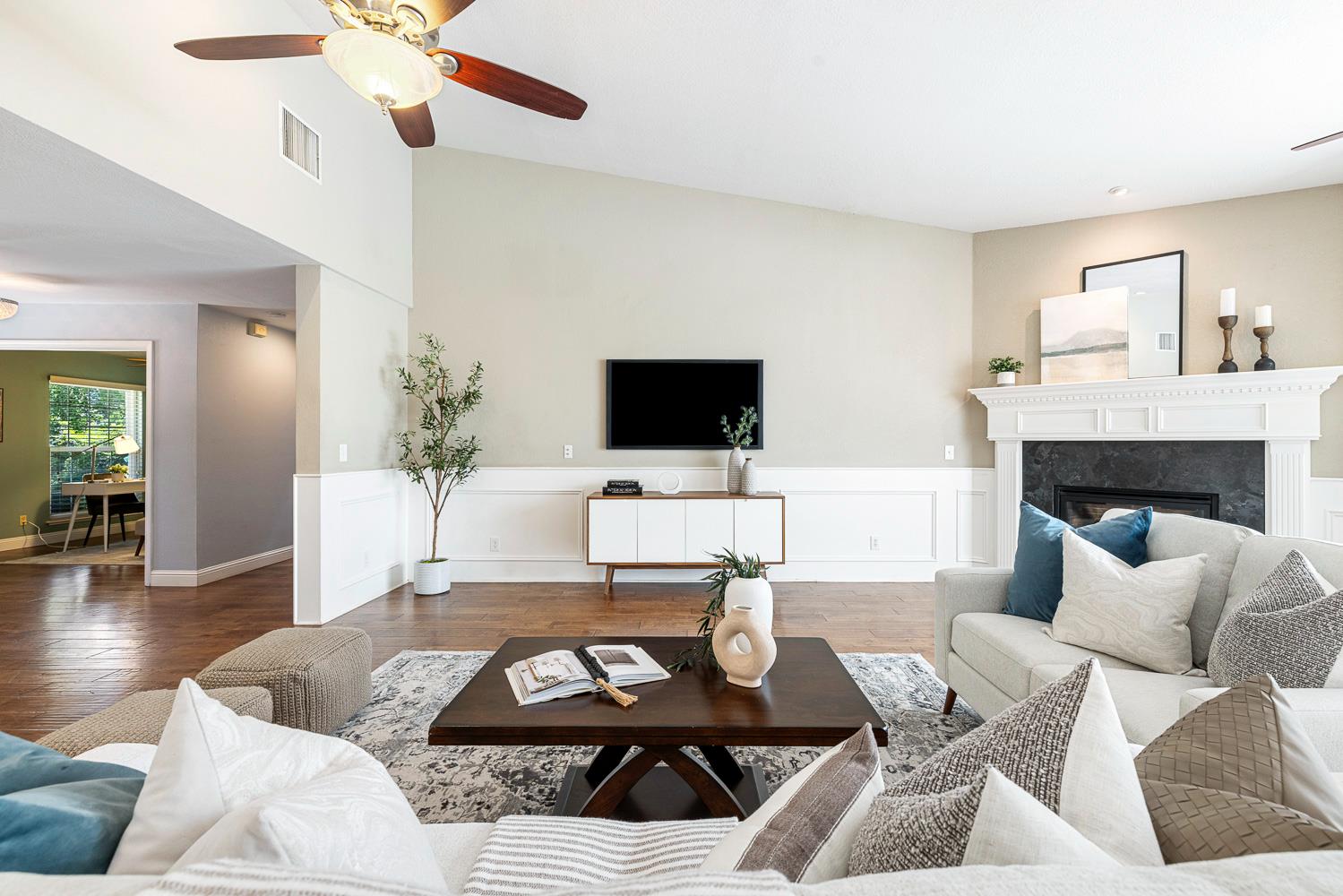 1408 E Plymouth Way, Fresno, CA 93720