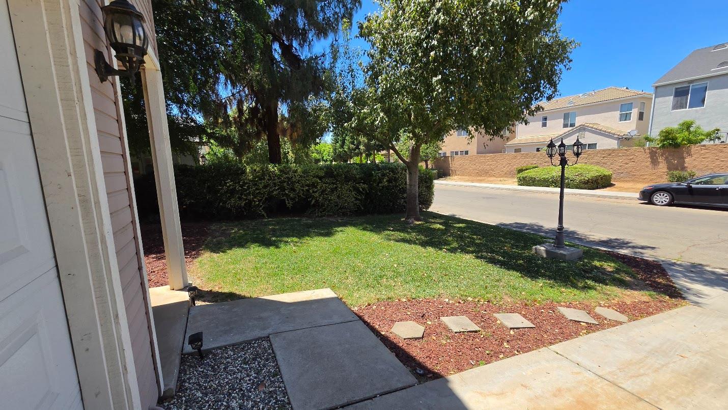 4685 W Bellaire Way, Fresno, CA 93722