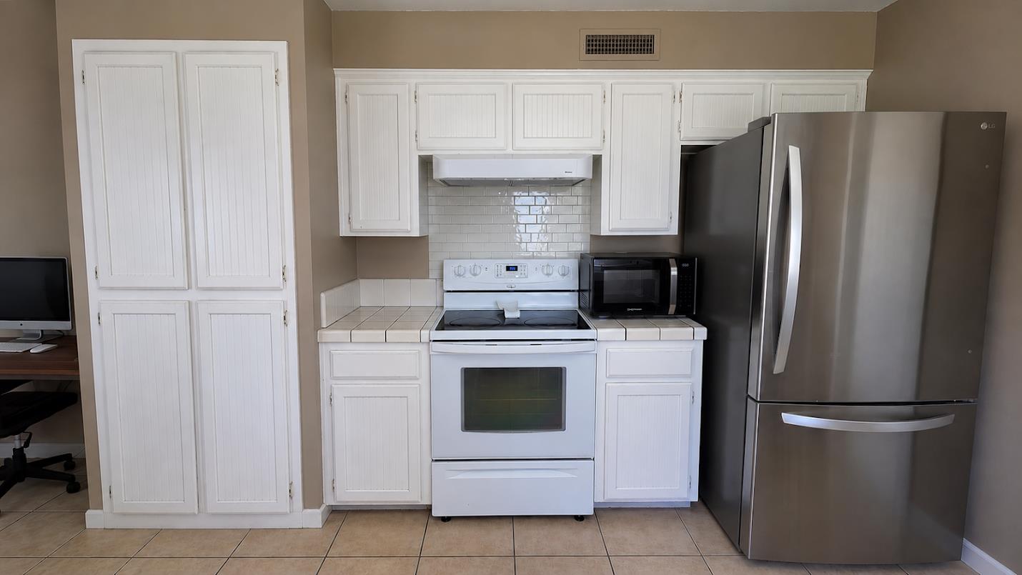 4685 W Bellaire Way, Fresno, CA 93722