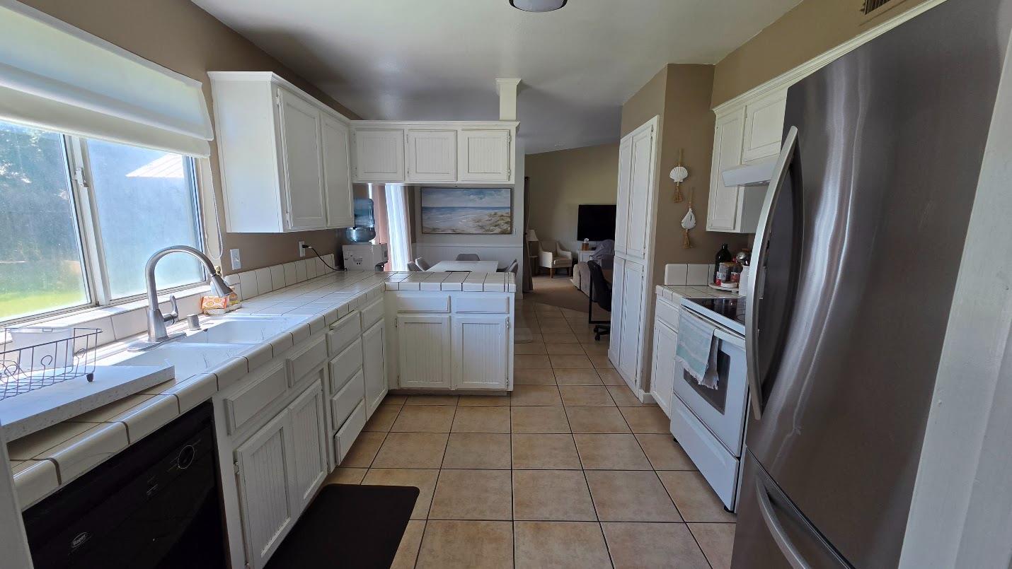 4685 W Bellaire Way, Fresno, CA 93722
