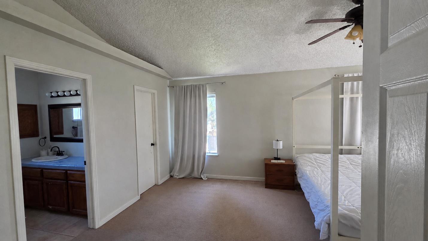 4685 W Bellaire Way, Fresno, CA 93722