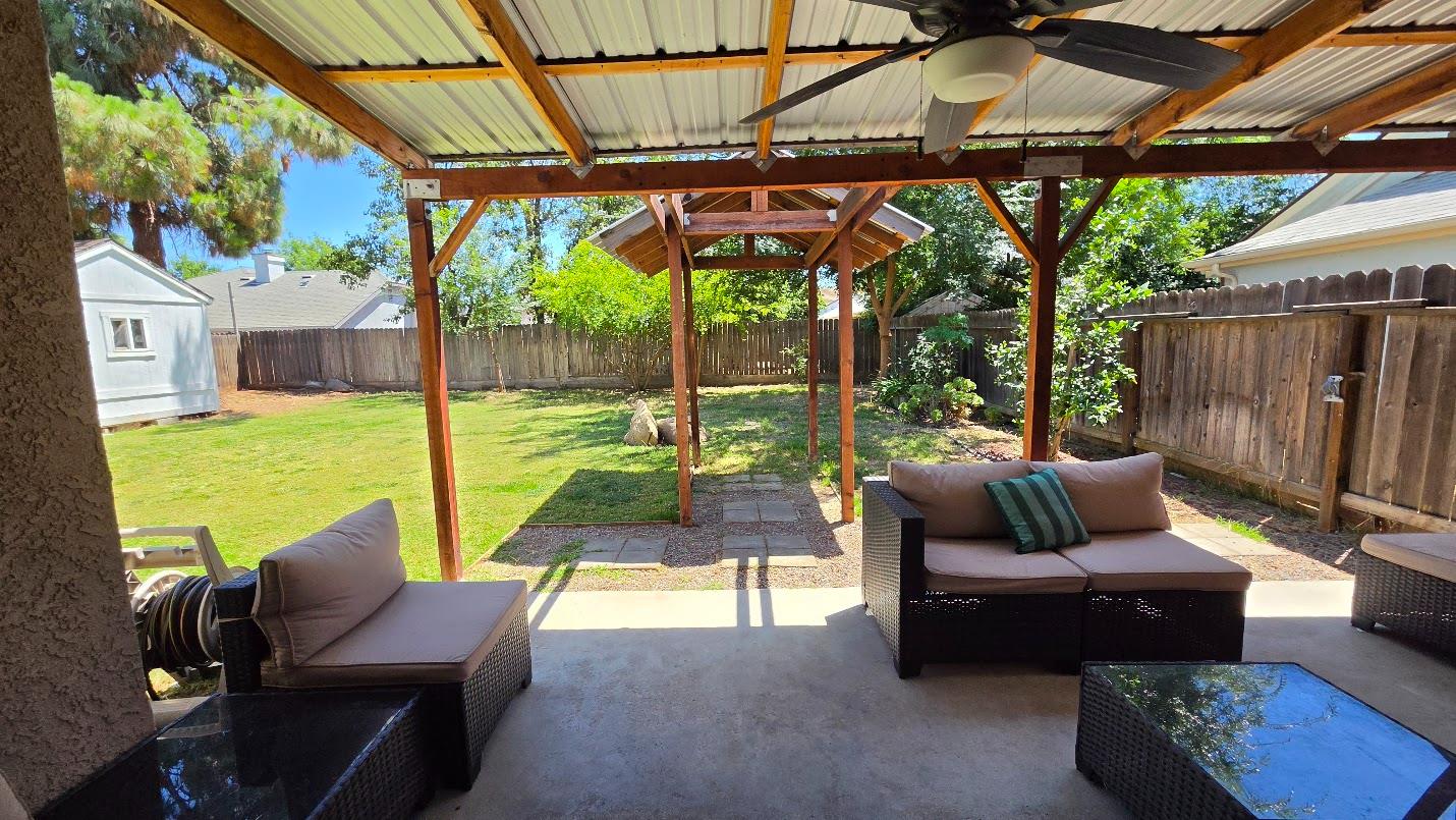4685 W Bellaire Way, Fresno, CA 93722