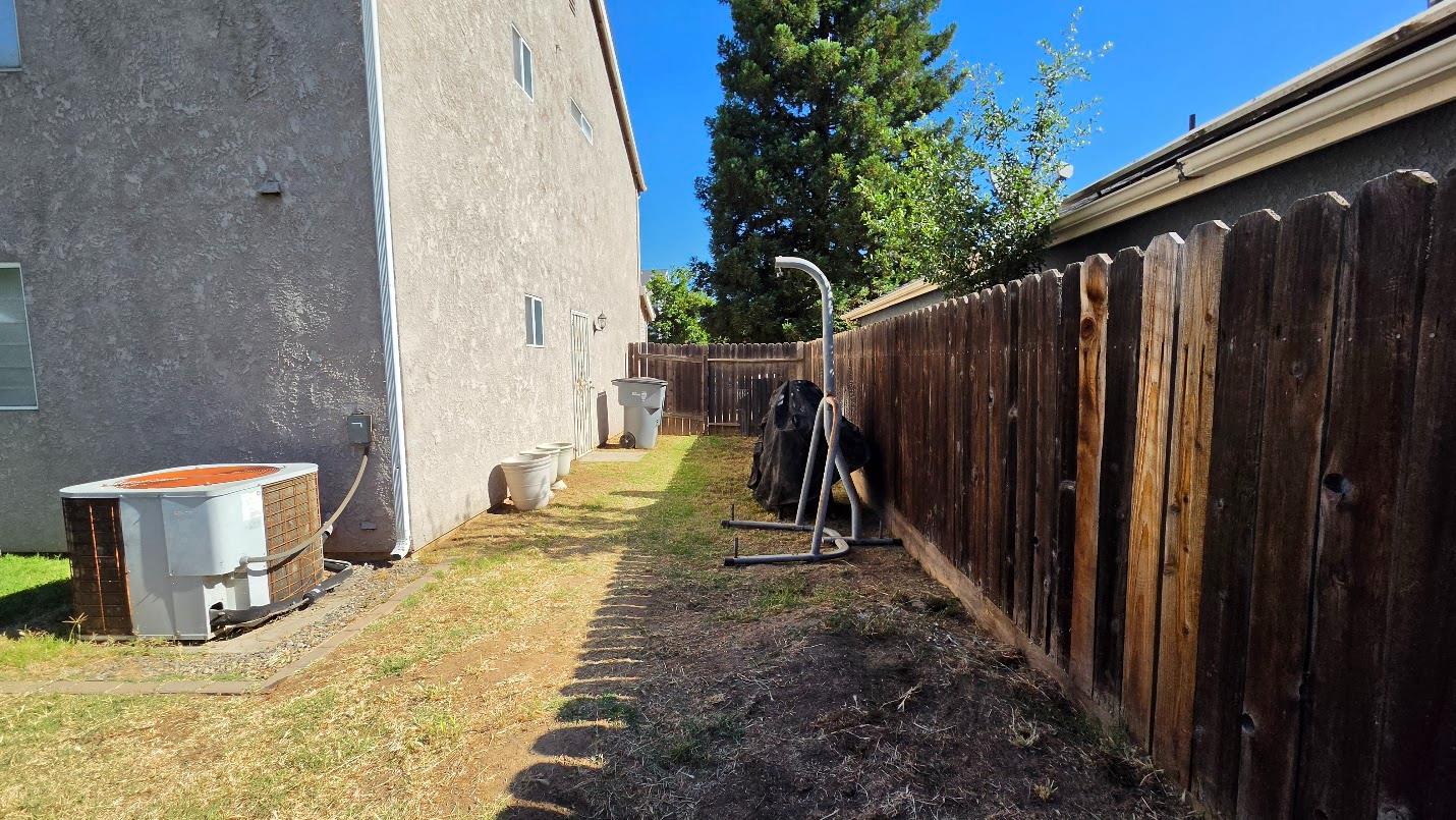 4685 W Bellaire Way, Fresno, CA 93722