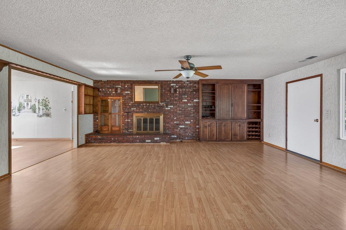 5719 N Sherman Ave, Fresno, CA 93710