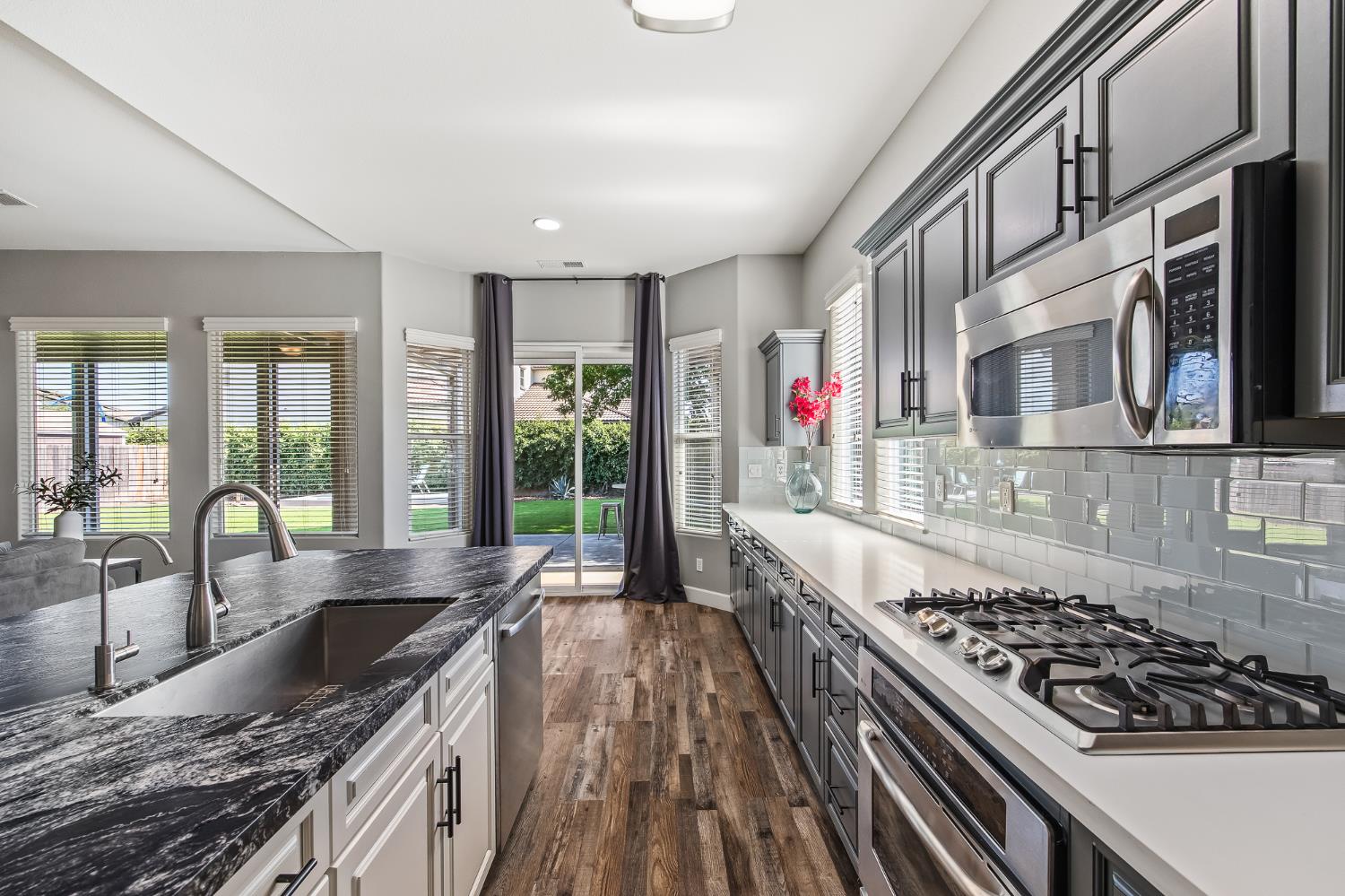 3128 Powers Ave, Clovis, CA 93619