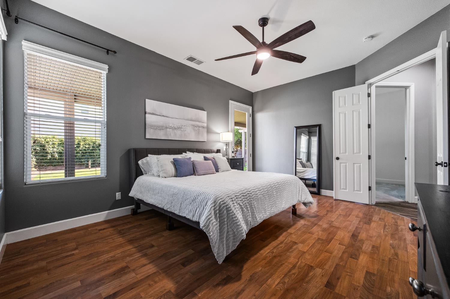 3128 Powers Ave, Clovis, CA 93619
