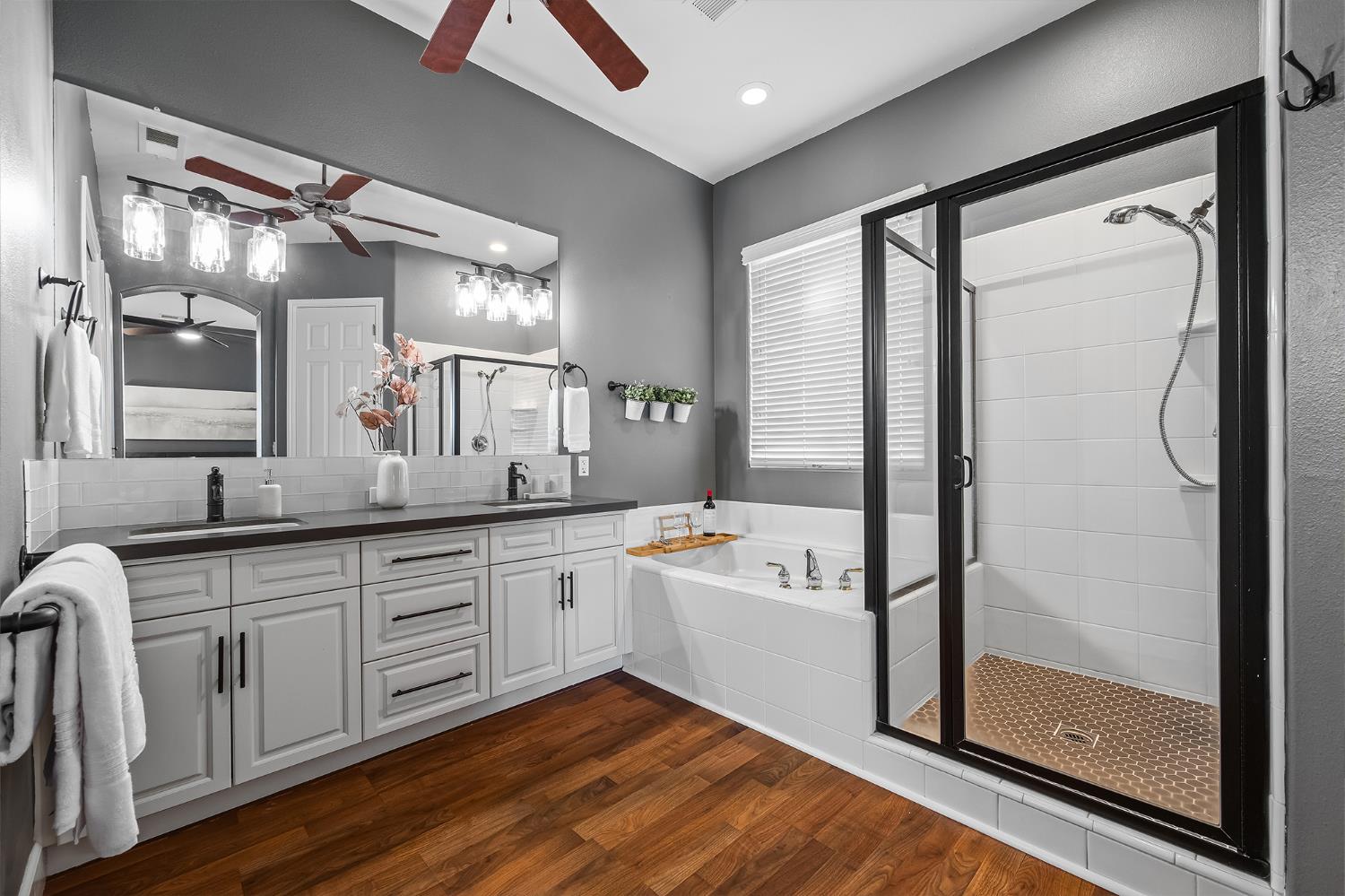 3128 Powers Ave, Clovis, CA 93619