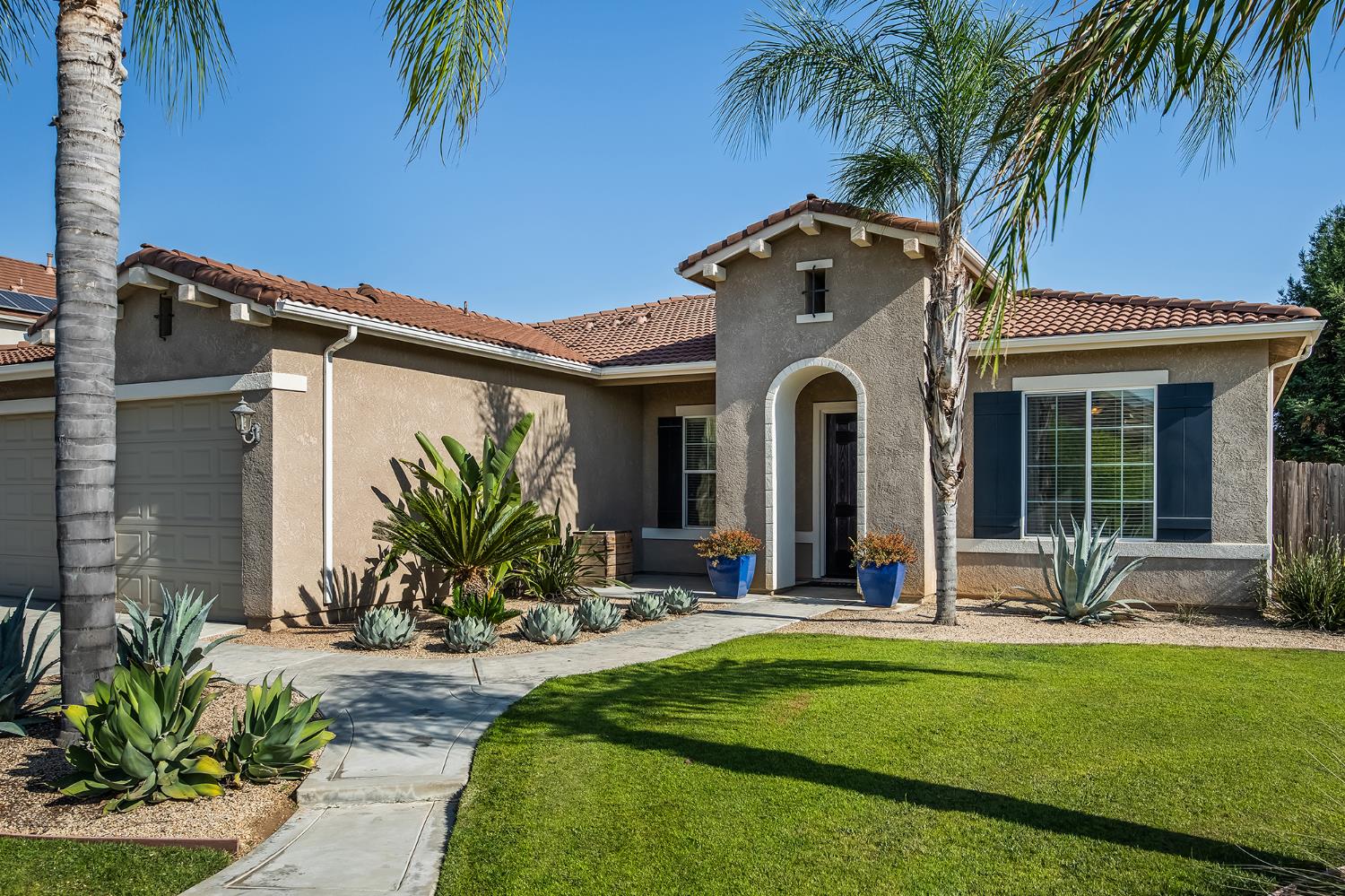 3128 Powers Ave, Clovis, CA 93619