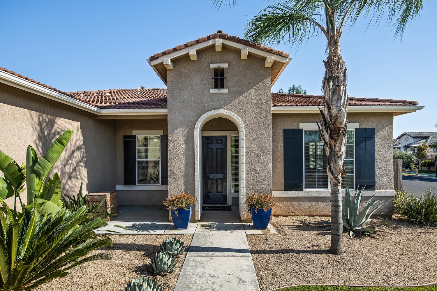 3128 Powers Ave, Clovis, CA 93619