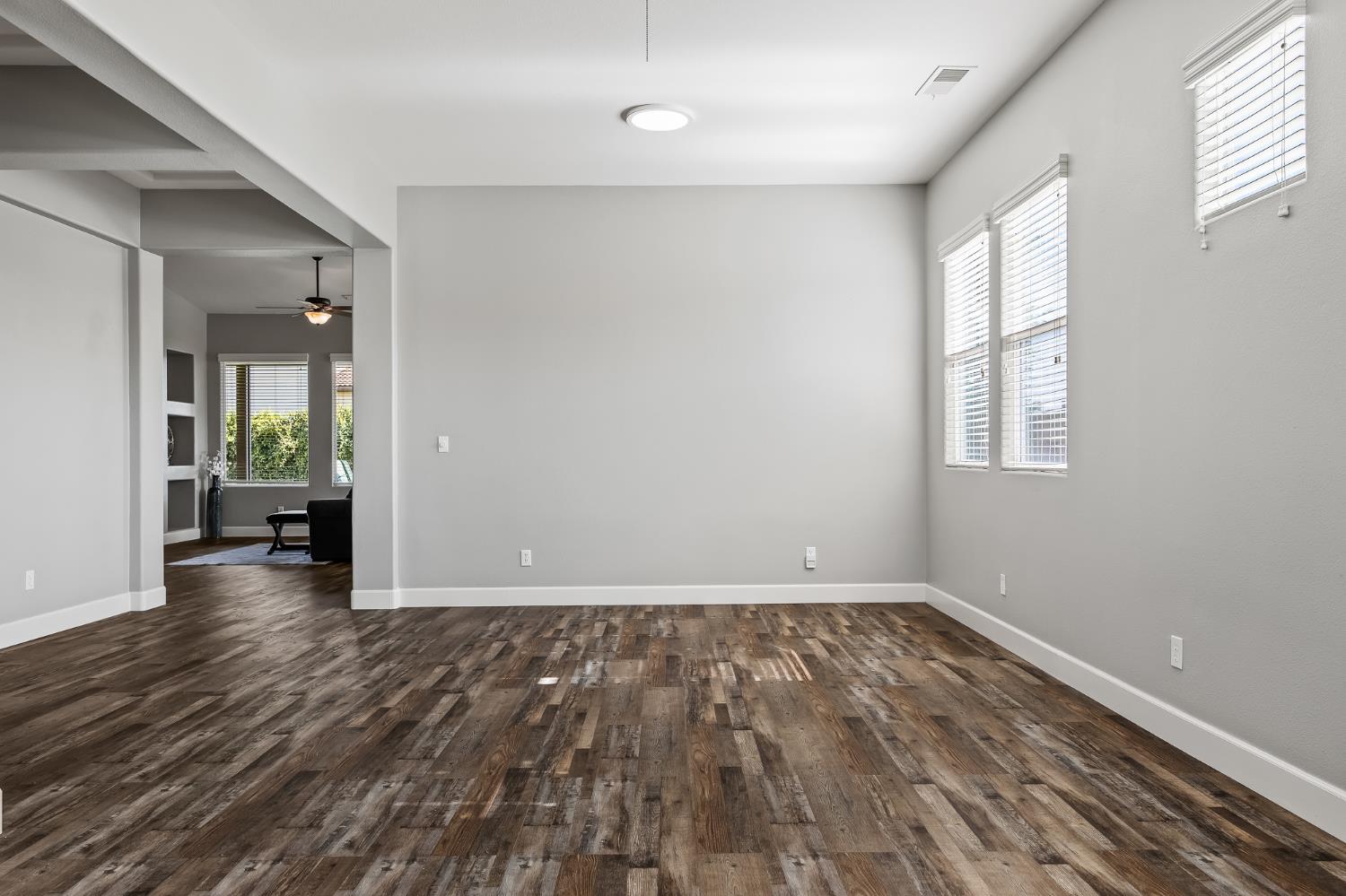 3128 Powers Ave, Clovis, CA 93619