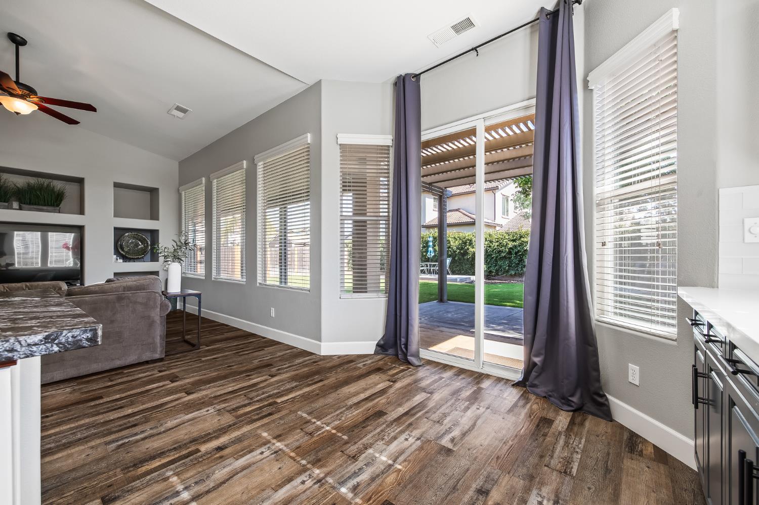 3128 Powers Ave, Clovis, CA 93619