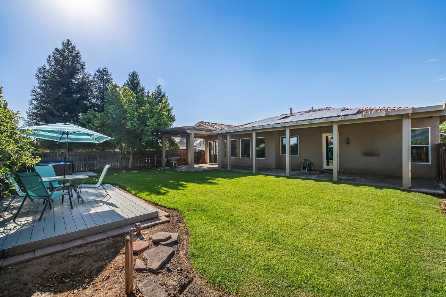 3128 Powers Ave, Clovis, CA 93619
