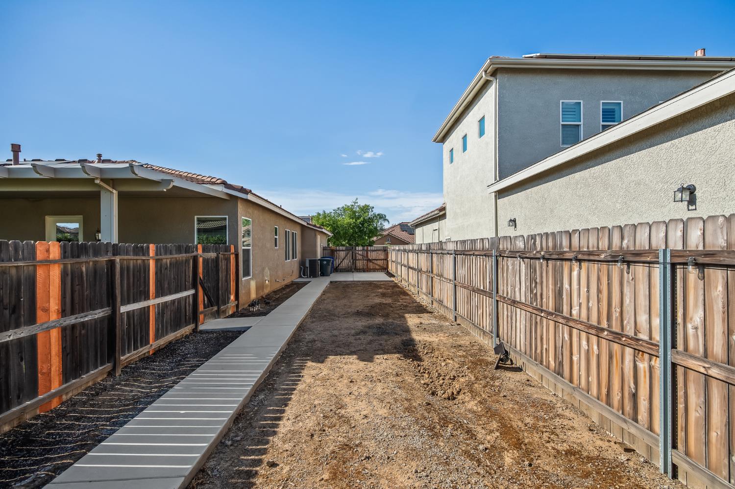 3128 Powers Ave, Clovis, CA 93619