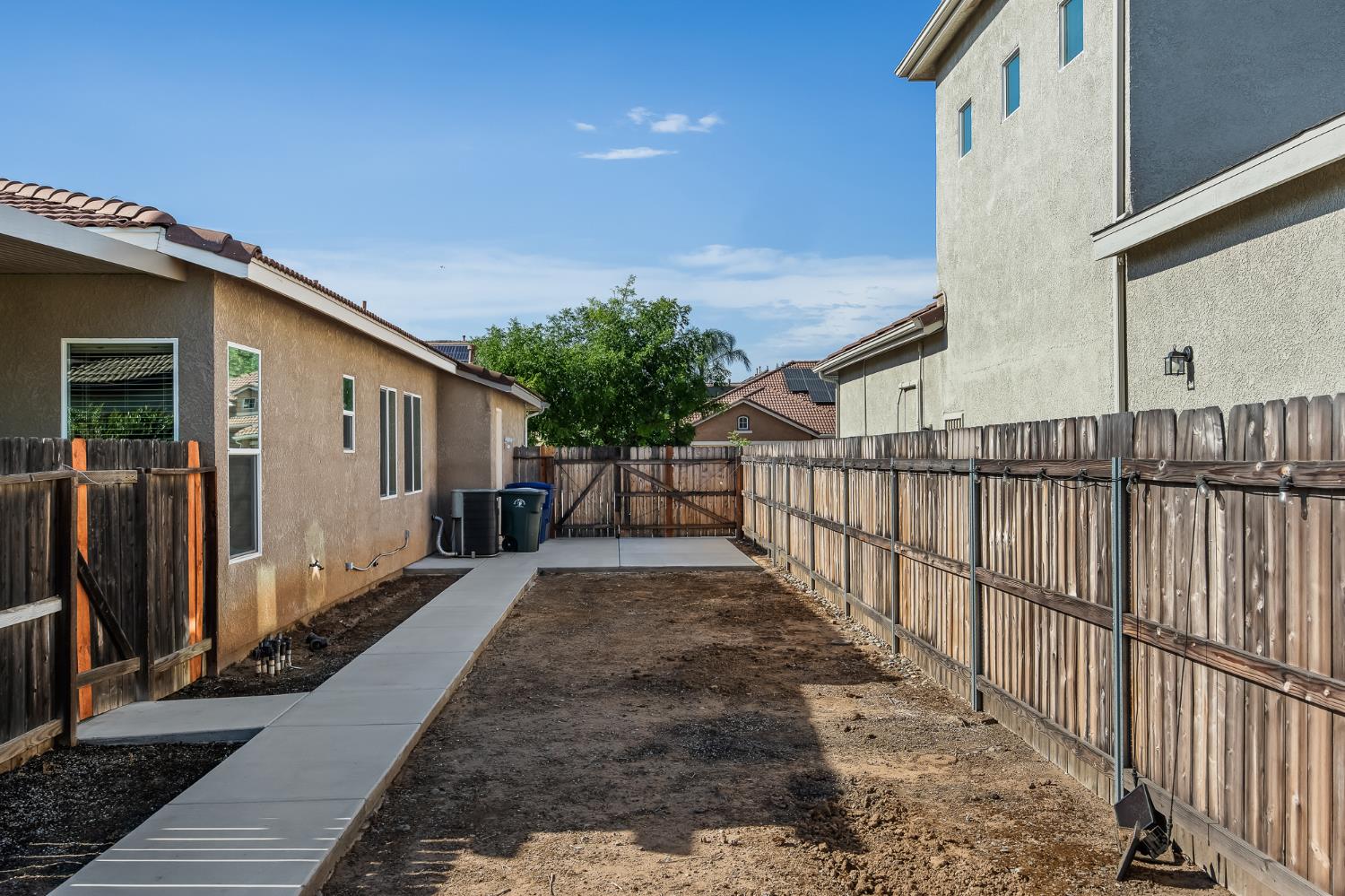 3128 Powers Ave, Clovis, CA 93619