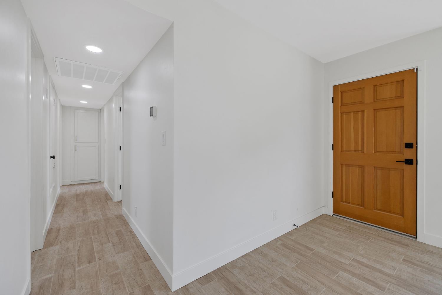 6125 E Mount Whitney, Laton, CA 93242