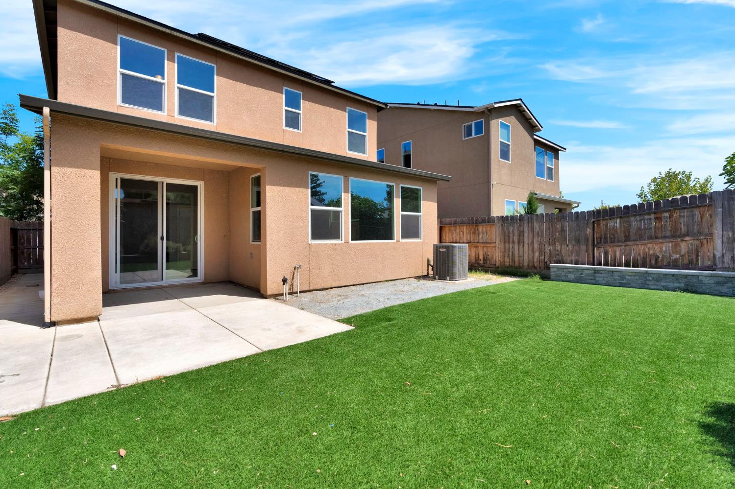 5394 W Santa Cruz Way, Fresno, CA 93722