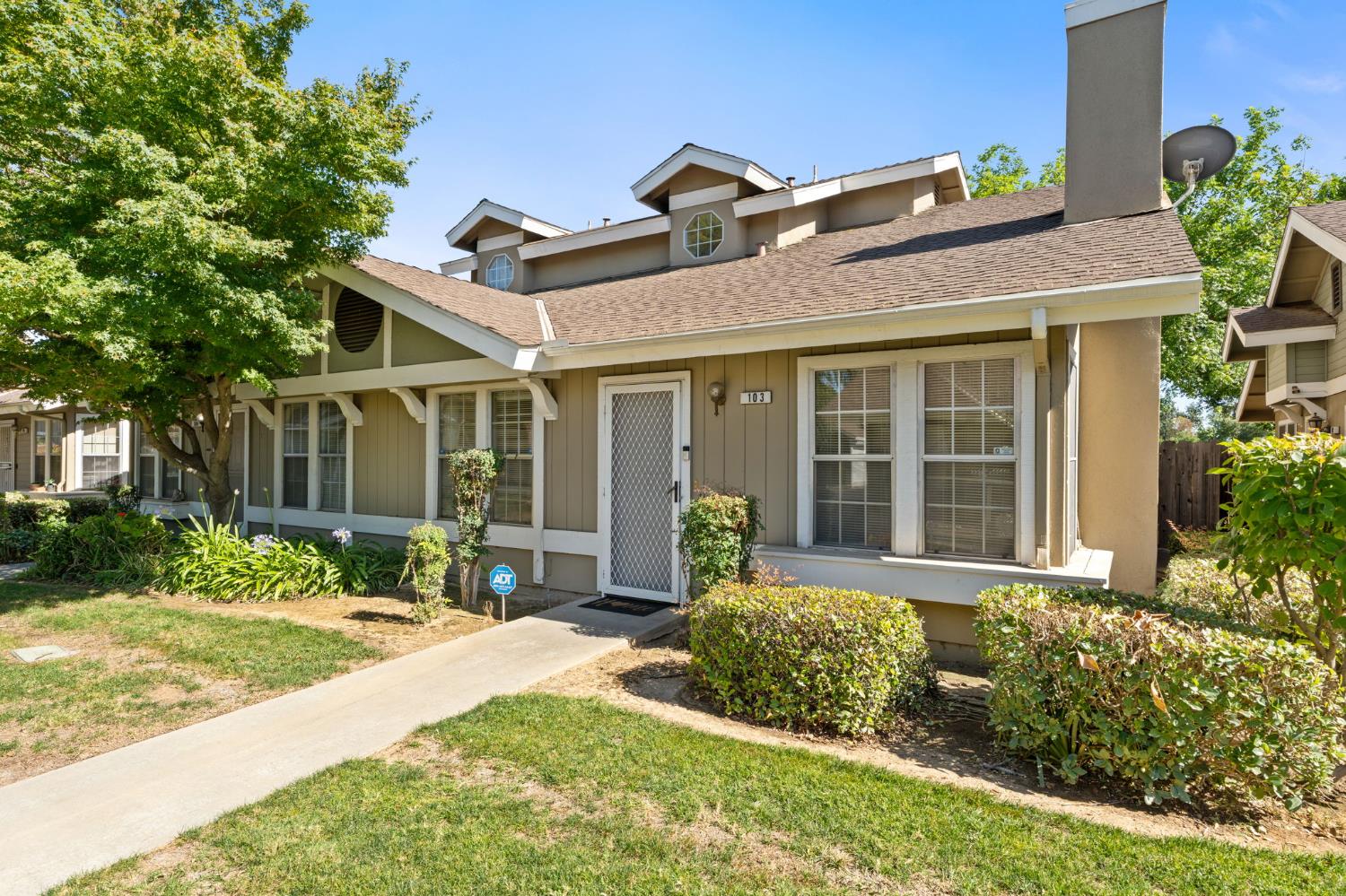 3700 W Barstow Ave #103, Fresno, CA 93711
