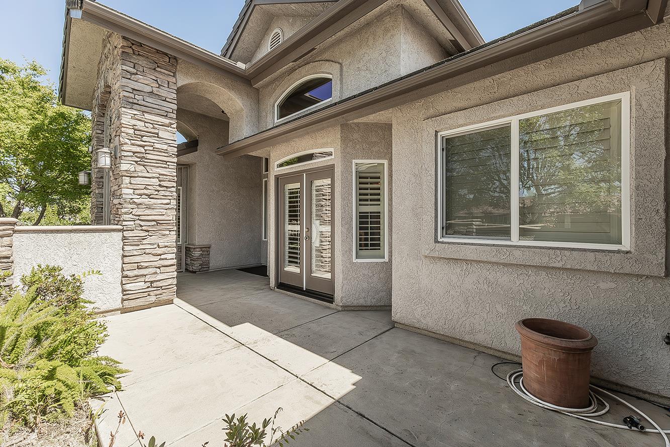 2998 Ashcroft, Clovis, CA 93611