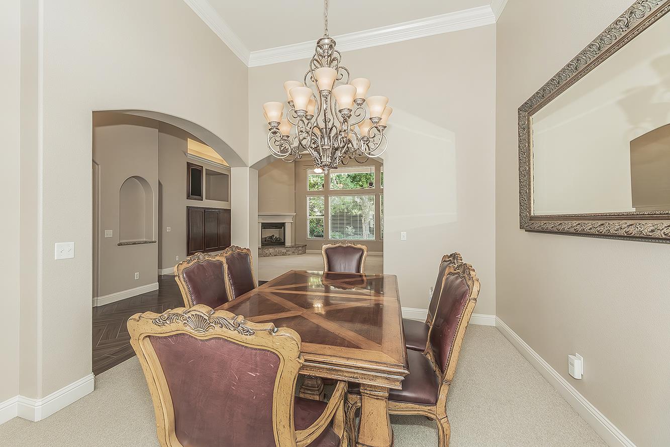 2998 Ashcroft, Clovis, CA 93611