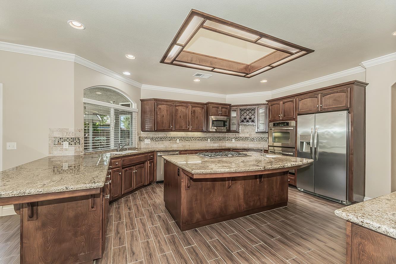2998 Ashcroft, Clovis, CA 93611