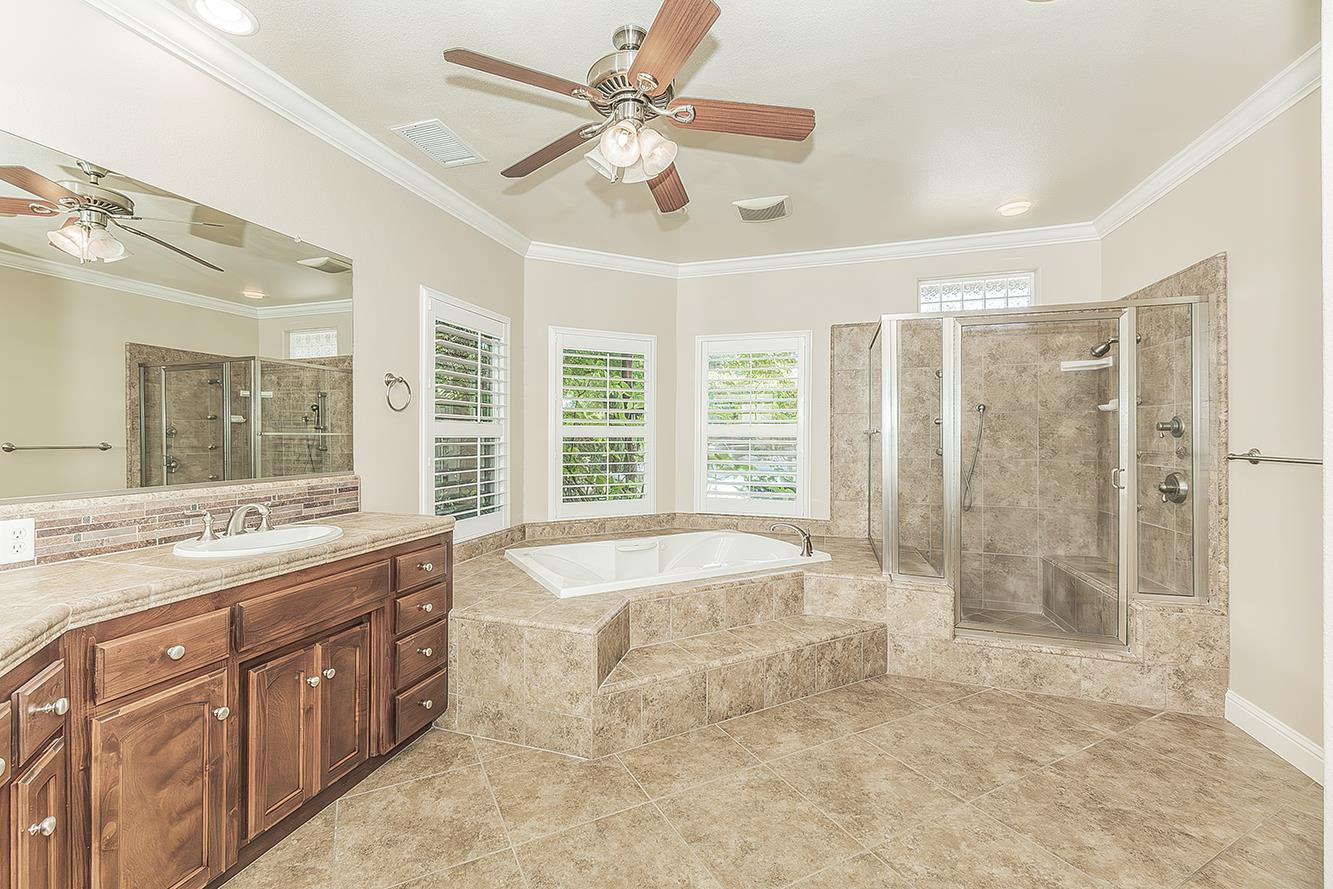 2998 Ashcroft, Clovis, CA 93611